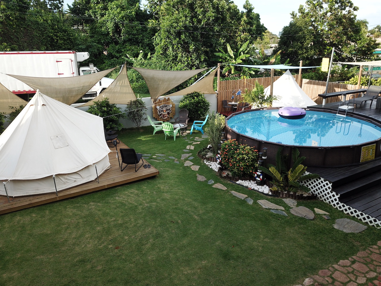 Shalom Glamping tent, fire pit and pool